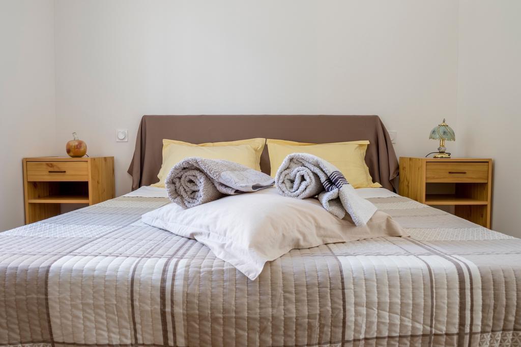 Villa La Luberonnette à Saint-Saturnin-lès-Apt Chambre photo