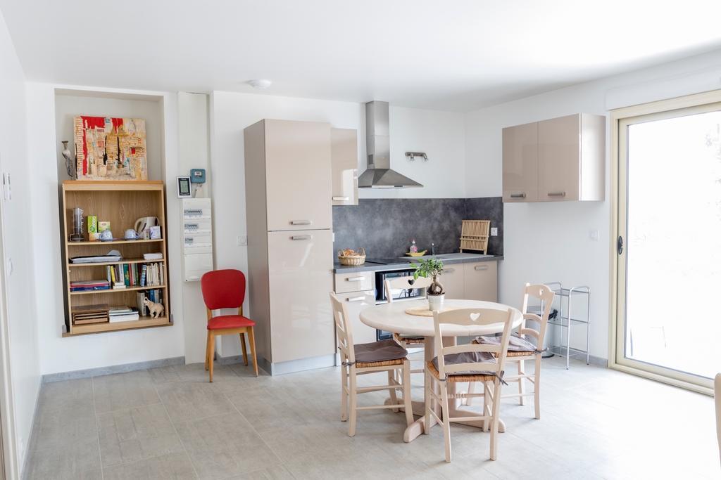 Villa La Luberonnette à Saint-Saturnin-lès-Apt Chambre photo